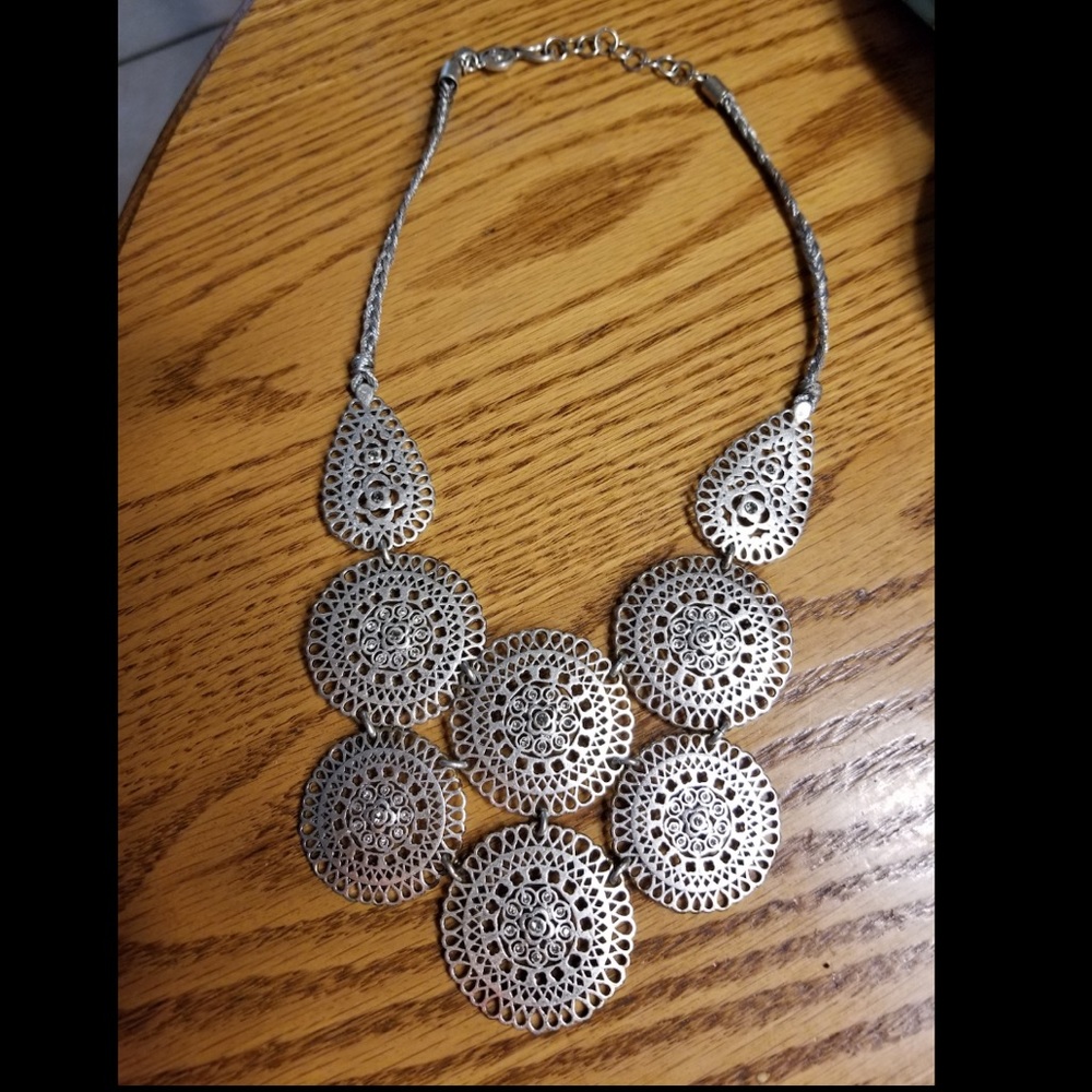 Stella & Dot Medina Bib Necklace